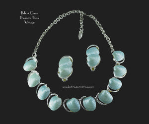 Light Blue Plastic Sea Shell Choker Vintage Necklace