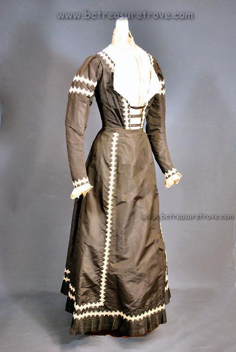 victorian brown dress Vintage Floral Victorian Era Dress Scarlett Ohara Gown for Women