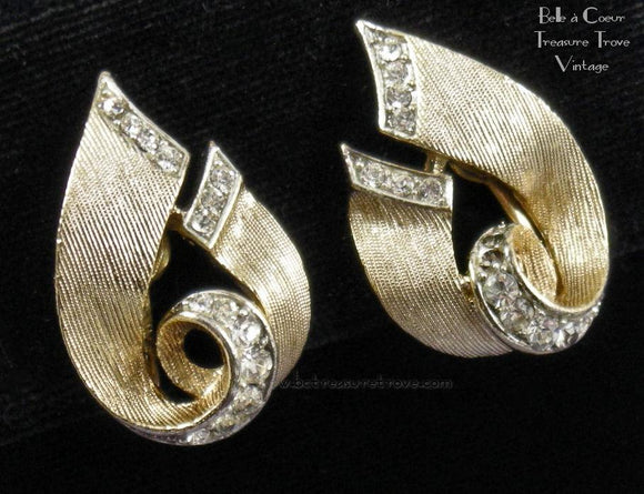 Lisner Textured Goldtone Rhinestone Screwback Earrings 